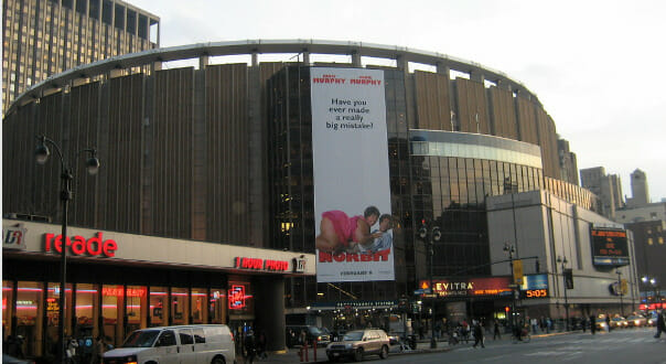 Can you bring a laptop into madison square garden?