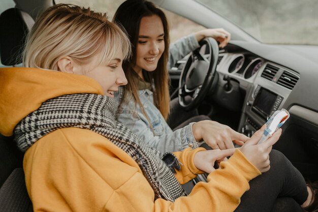 The best wireless adapters for carplay and android auto